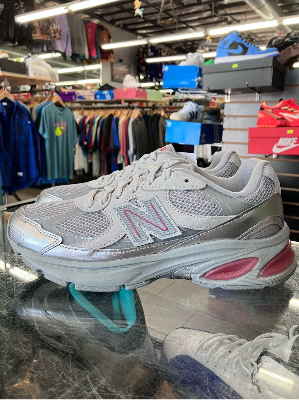 New Balance 2010 Silver Beige Red Size 8.5